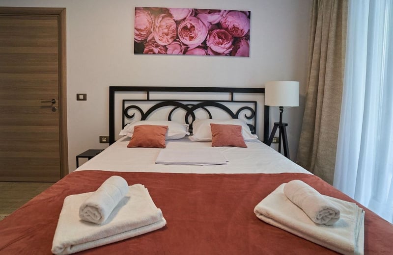 Rental of comfortable 2-room apartments, 56 m², Alezzi Beach Resort, Mamaia, Constanța, Romania